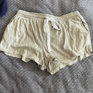 Legoe Heritage light green shorts